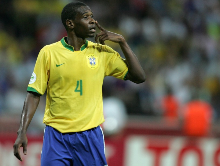 包含汉堡球员获得神奇复苏，助球队重返胜利之路的词条