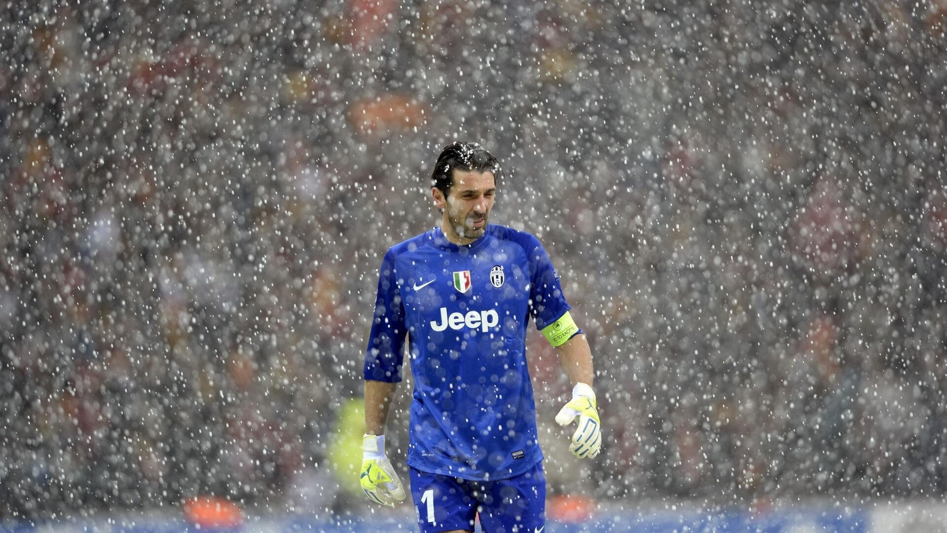 开云体育APP下载-巴黎淘汰赛过关伊拉克，姆巴佩主宰比赛走向的战术启示