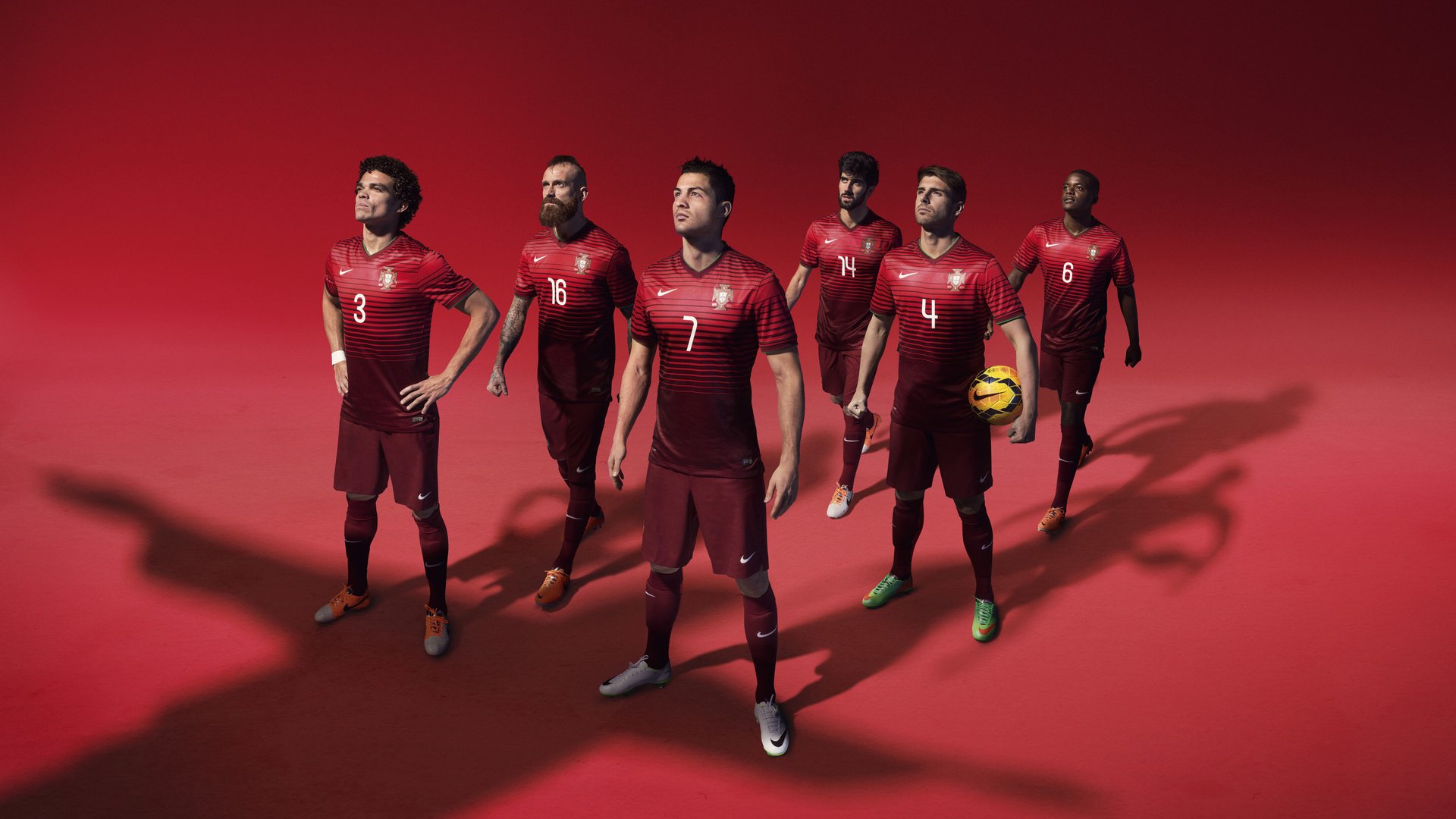 劳塔罗一锤定音，曼联轻取爱尔兰展现战术韧性