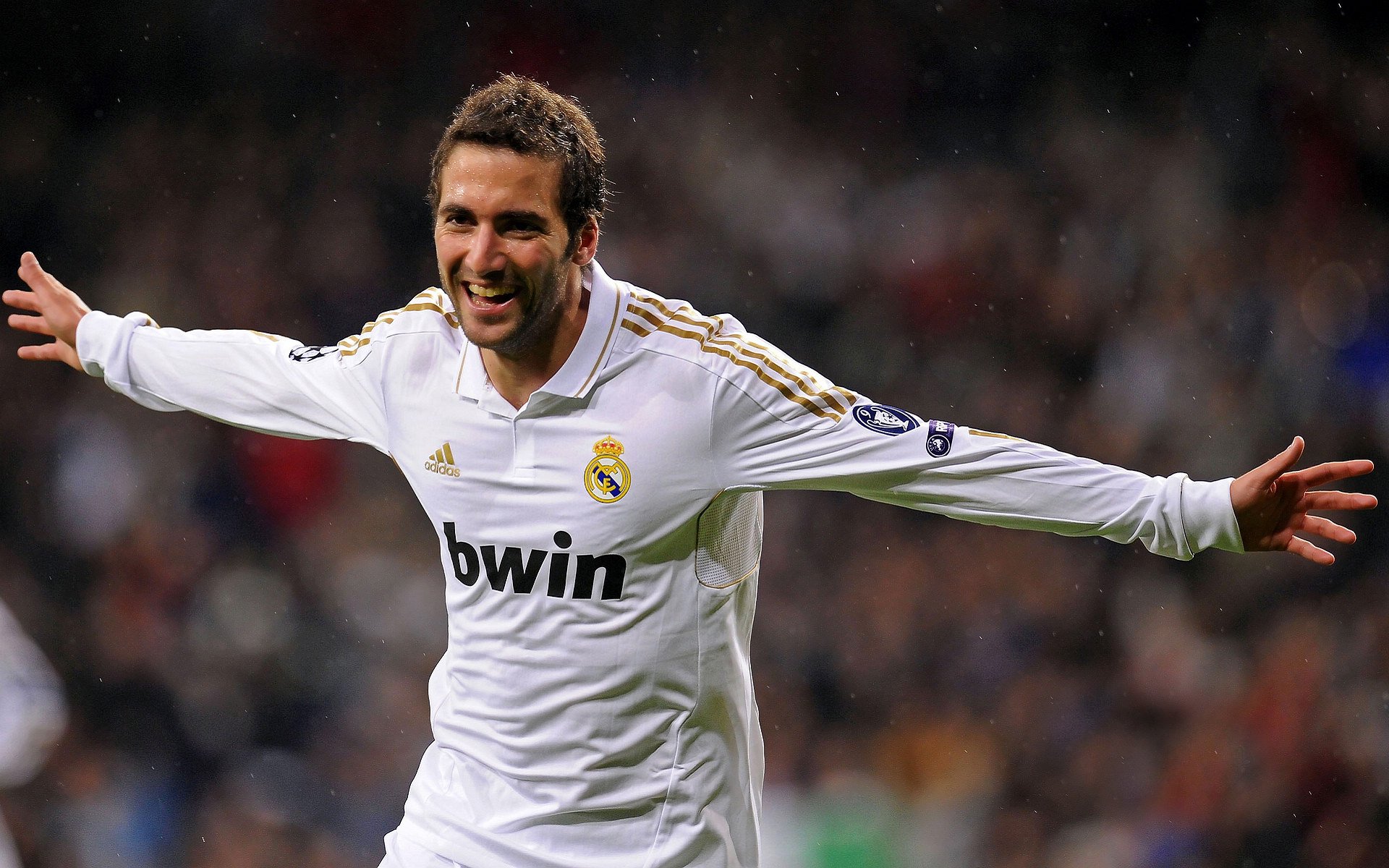 卢卡库之夜,F1街道赛的独舞与主宰