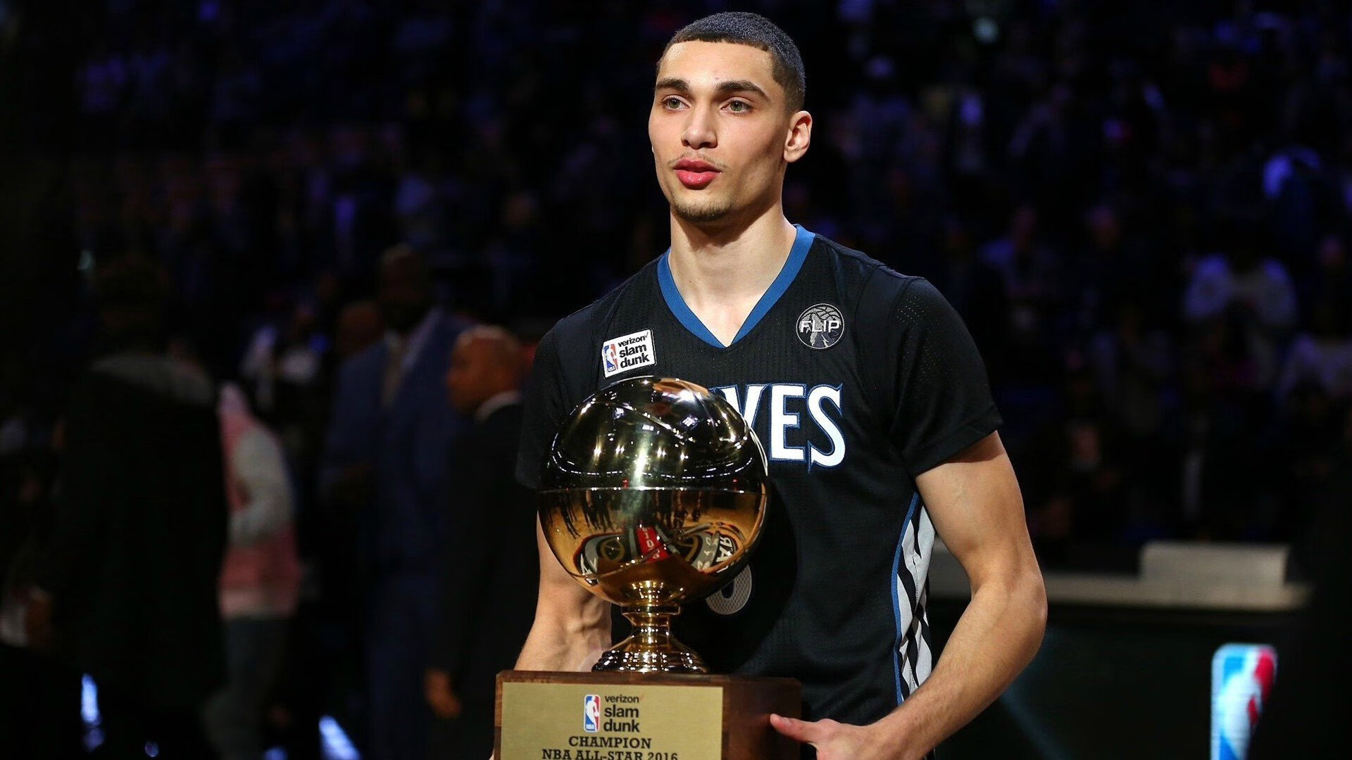 世界杯之夜，库尔图瓦全程高能输出，铸就绿茵传奇