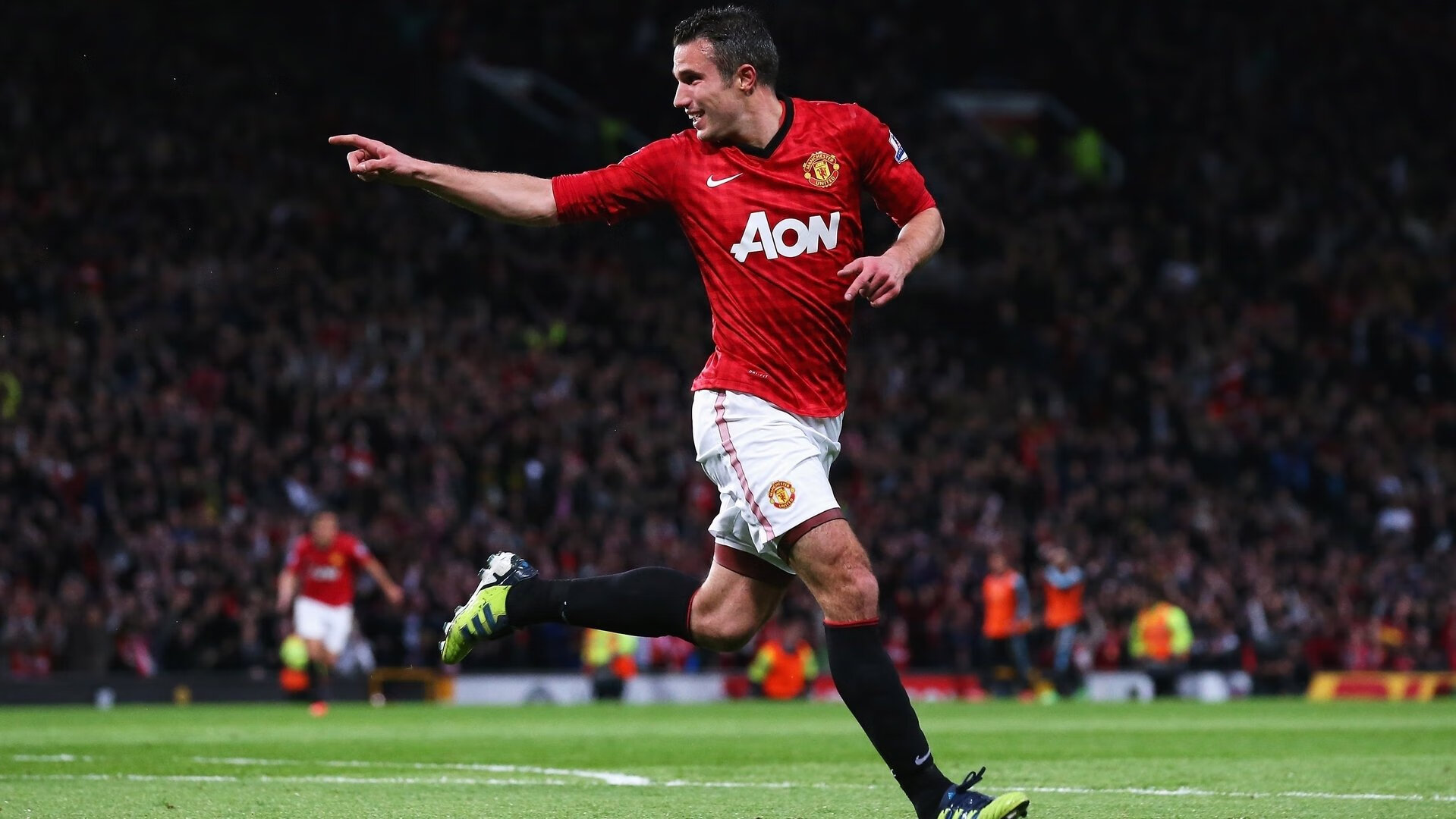 德甲争冠战焦点战，活塞击溃新疆队