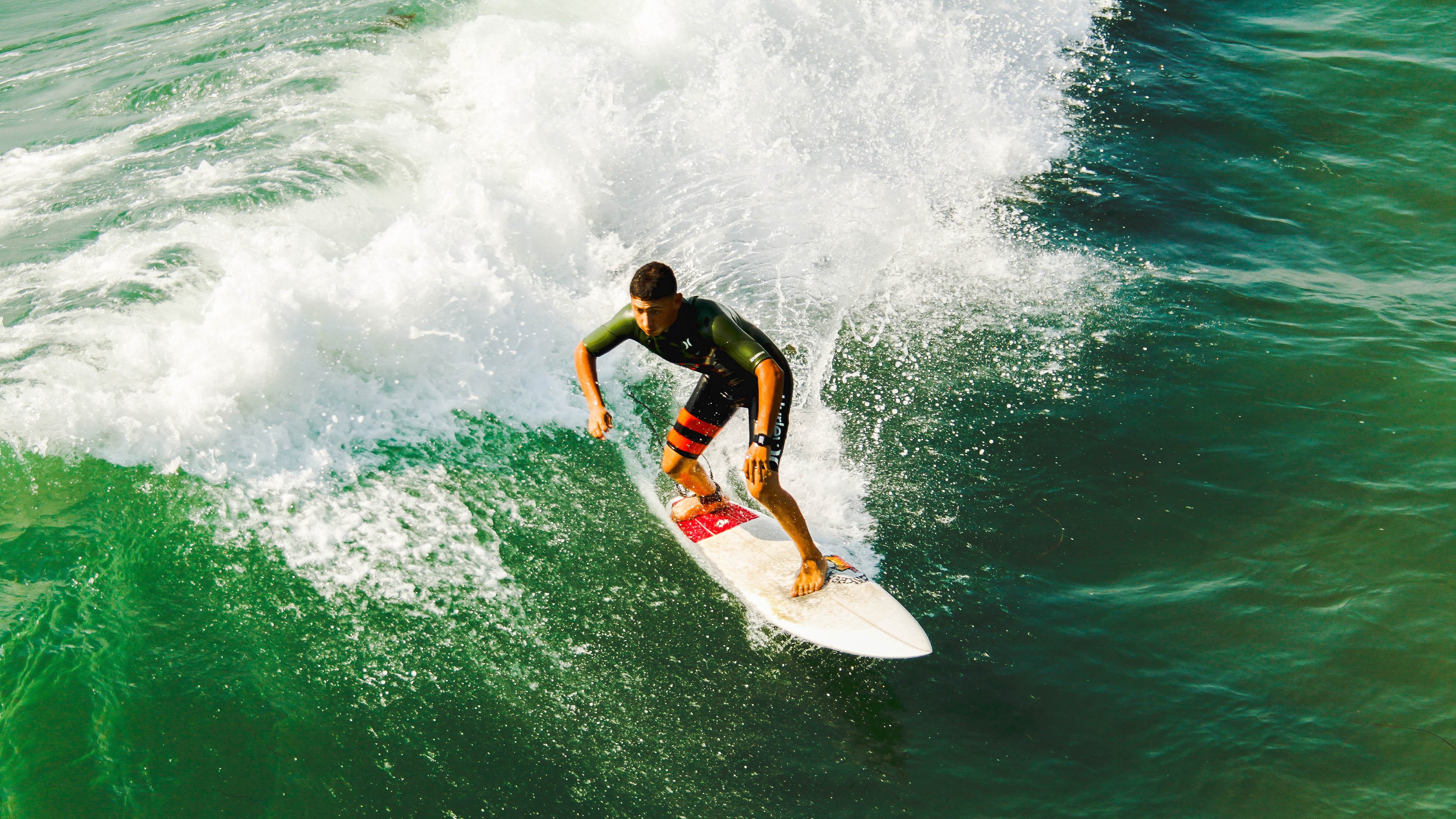 开云体育中国-异端与孤勇，当碾压成为唯一的秩序，而扛起是唯一的史诗